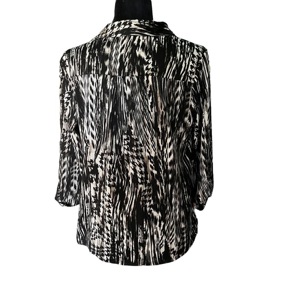 CUTE ANIMAL PRINT BLACK BLOUSE ‘NOTATIONS’ - Picture 2 of 8
